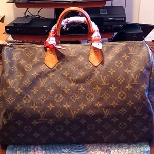 LOUIS VUITTON SPEEDY 40